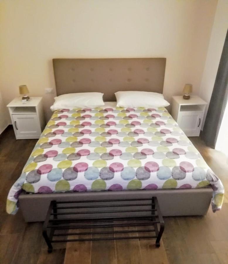 B&B Peter Pan 萨莱诺 外观 照片